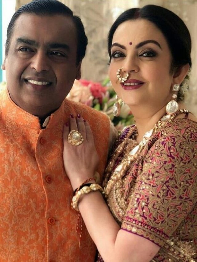 রোজ এই ছোট্ট কাজটি করেন নীতা আম্বানি, তাতেই  উপচে পড়ছে গ্ল্যামার!