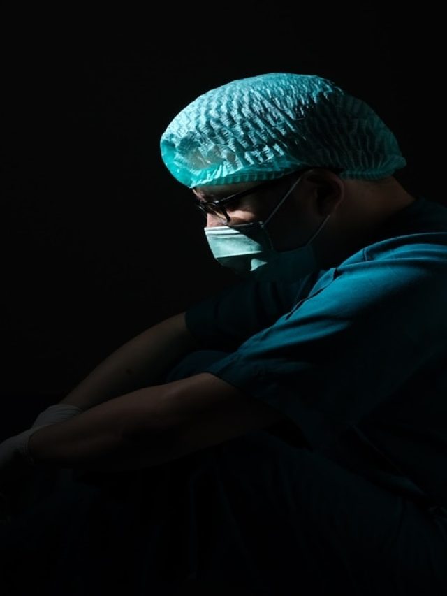 फर्जी केस, फेक डॉक्यूमेंट, नकली दिल्ली पुलिस, डॉक्टर से ऐसे ठगे 16.50 लाख