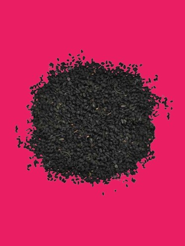 কালোজিরে এভাবে মাথার ফাঁকে লাগান, ২ সপ্তাহে, কালো হবে সাদা চুল; 'গ্যারান্টি'