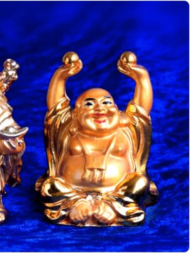 লাকি চার্ম লাফিং বুদ্ধ আসলে কে জানেন? অজানা তথ্য