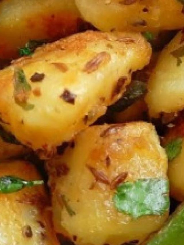 লুচি-পরোটার পারফেক্ট প্রেমিক, ঘরেই বানান আলু মরিচ, রেসিপি