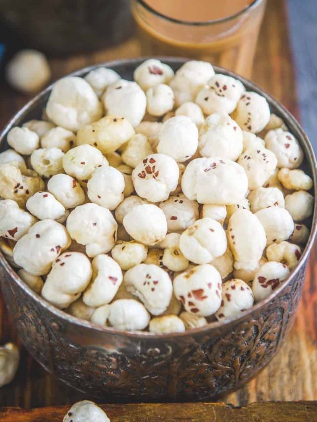 মাখানা খাওয়ার সময় ৯৯% মানুষ এই ভুল করেন, ঠিকটা জেনে রাখুন