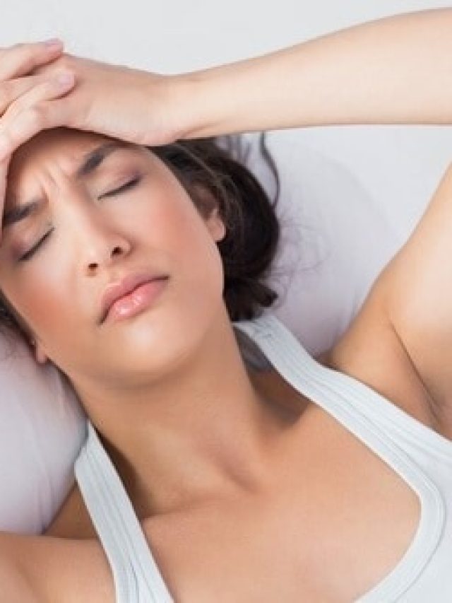 অসহ্য মাথা যন্ত্রণায় জেরবার? এই ৪ চায়েই হবে ম্যাজিক