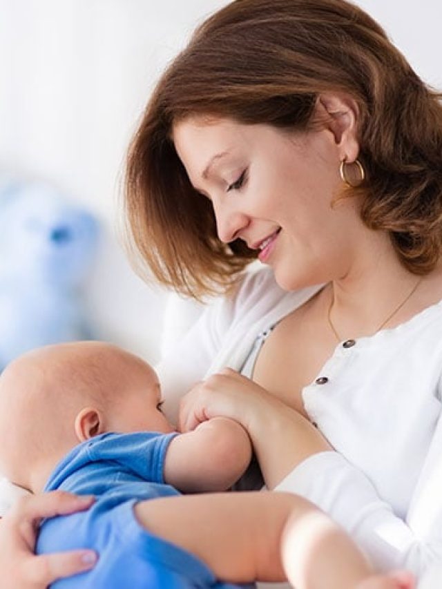 নতুন মা হয়েছেন? একরত্তিকে স্তন্যপানের সময় এই ভুল করবেন না