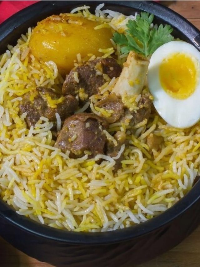 আলুতেই লুকিয়ে বিরিয়ানির মজা, তুলতুলে নরম আর টেস্টি হবে এই উপায়ে