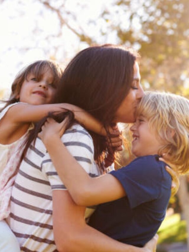 কন্যা ও পুত্রকে কোন বয়স থেকে এক বেডরুমে নয়? না জানলে পস্তাবেন