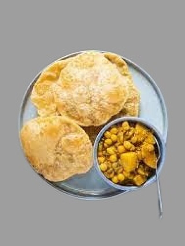 কম দামে সুস্বাদু কচুরি খেতে চান? কলকাতার এই দোকানগুলোই সেরা