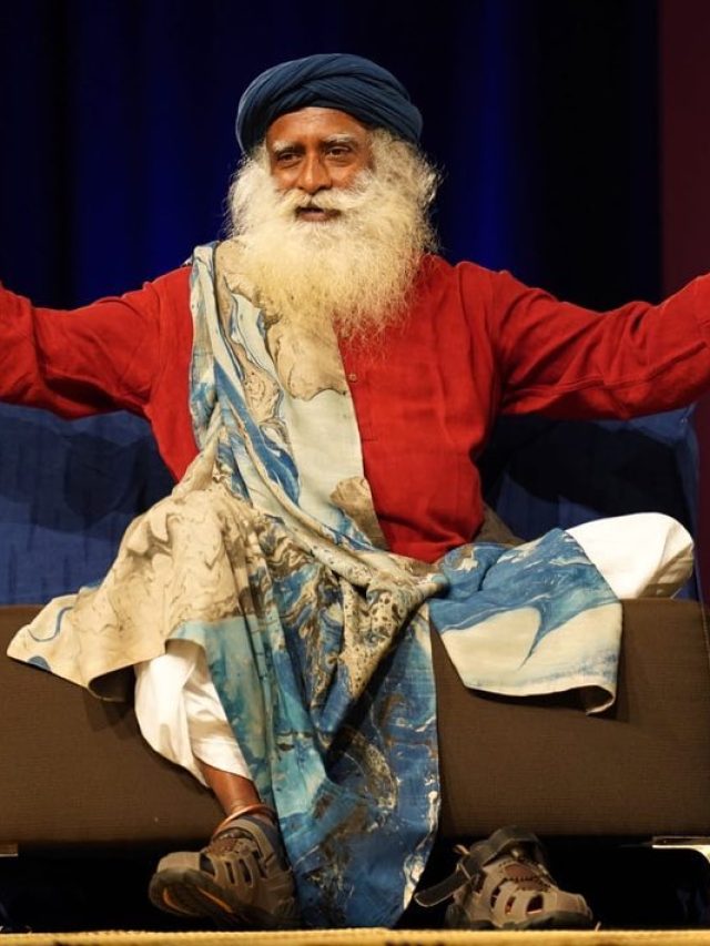 এই তিন  জিনিস খেলে ৮০-তেও কাছে ঘেঁষবে না রোগ, বলছেন সদগুরু