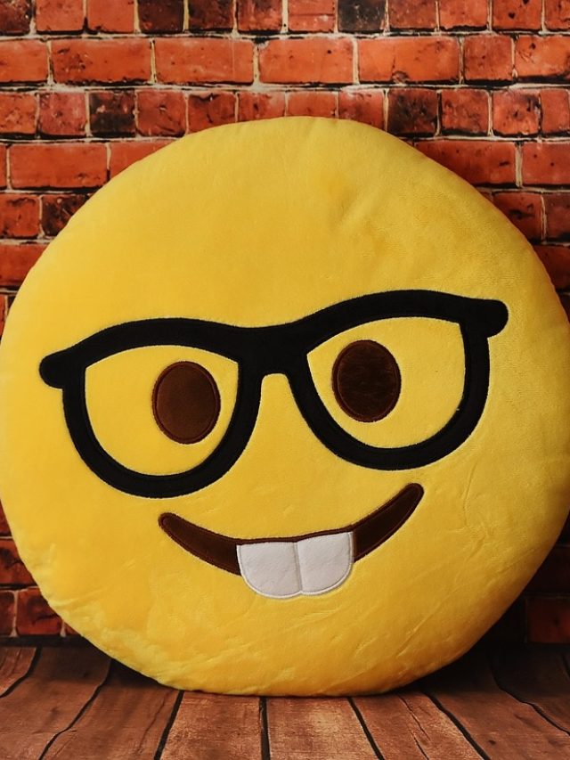 হাসতে হবে প্রাণভরে! তাইতো পড়তেই হবে এই JOKES!