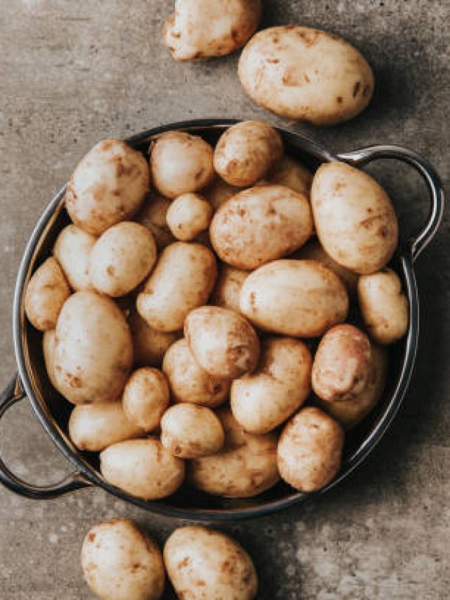 আলু খেলে কি সত্যিই মোটা হয়ে যাবেন, দিনে কতটা আলু খাবেন?