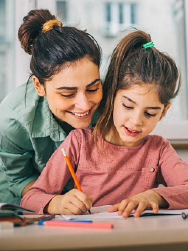 পরীক্ষার আগে সন্তানের চোখে সর্ষে ফুল? বাবা-মায়েরা এভাবে কাটান 'এক্সাম-ফিভার'