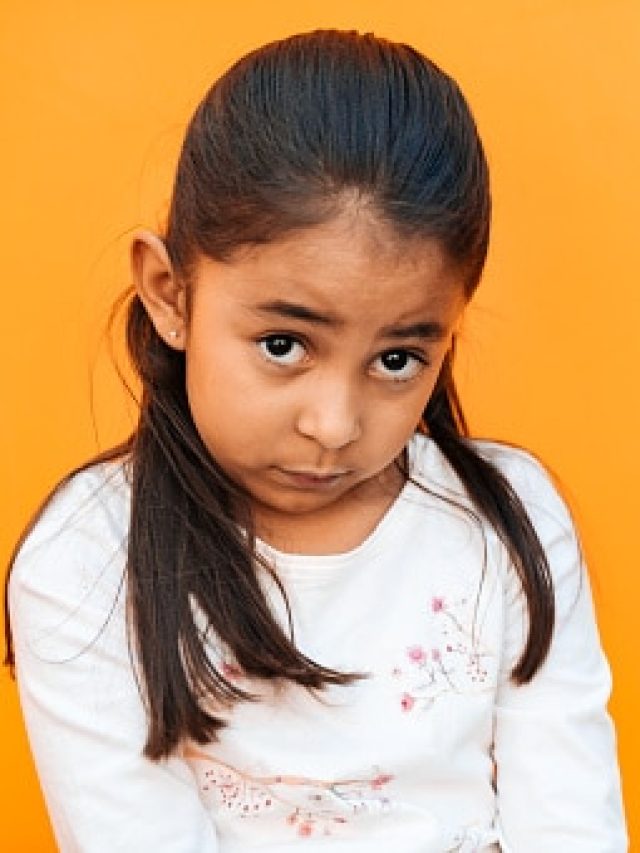 সন্তান লজ্জায় শামুকের মতো গুটিয়ে যায়? ৪ ট্রিকে বানান 'মিশুকে'