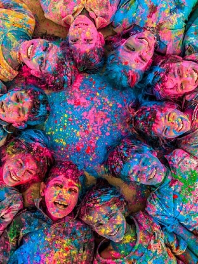 দোলের রং মাখুন এভাবে, স্নানের সময় ঝটপট উঠে যাবে