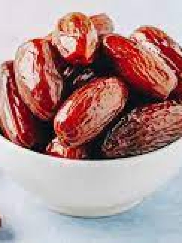 বিবাহিত পুরুষদের কেন খেজুর খাওয়া উচিত, দিনে কটা-কীভাবে খাবেন?