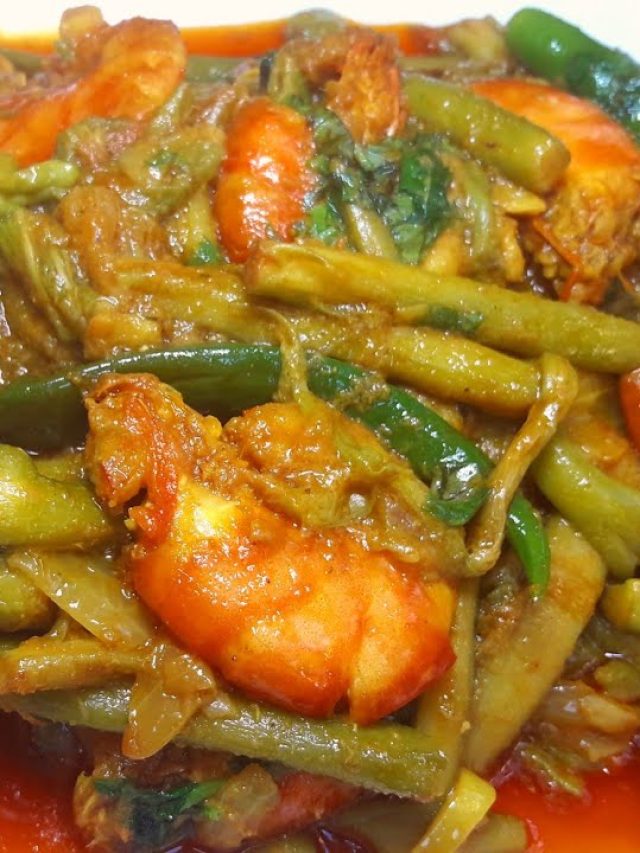 কচুর লতি কাটতে গিয়ে হাত চুলকে পুরো লাল? কাটুন সহজ এই উপায়ে