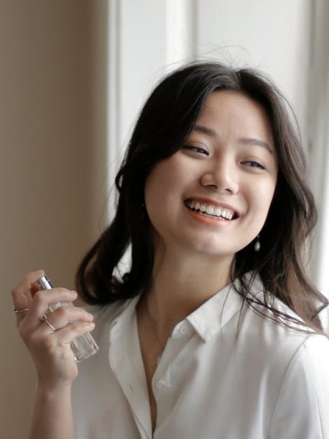 কেন পার্টনারকে পারফিউম গিফট দেবেন না? কারণটা জানা জরুরি