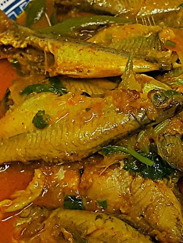 স্বাদ ফেরাবে হারিয়ে যাওয়া পদ, সাবেকী তেল পুঁটি বানান বাড়িতে