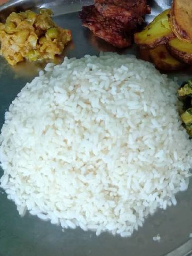 সুগার বলে ভাত খাওয়া ছেড়ে দিয়েছেন? জানুন কতটা খেলে থাকবেন চাঙ্গা