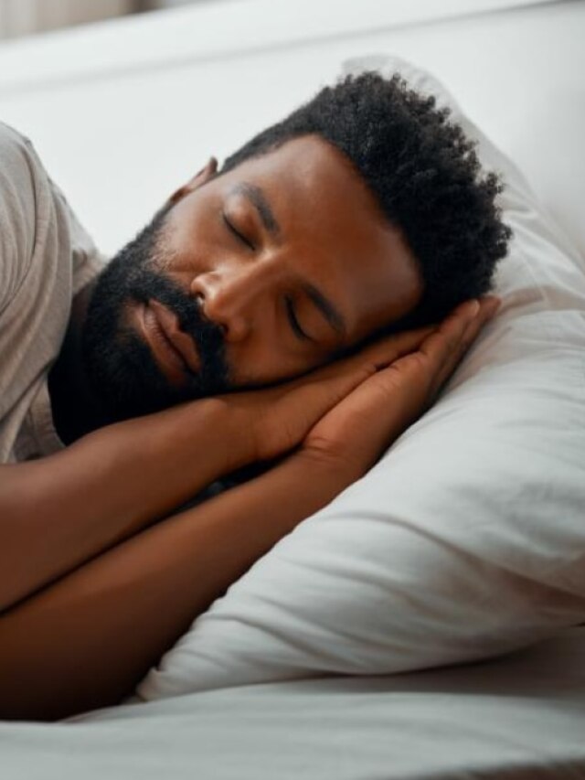 গভীর ঘুম আনে এই ৮ খাবার, ৭ দিনেই ফারাক টের পাবেন