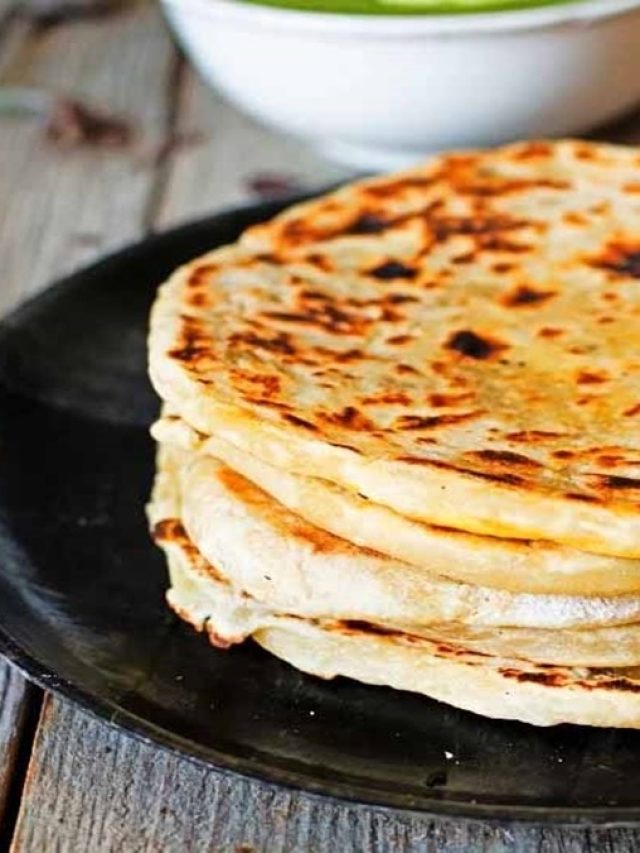 টিফিনে আনা পরোটা একেবারে শক্ত চামড়া হয়ে যায়? নরম - তুলতুলে রাখার টিপস