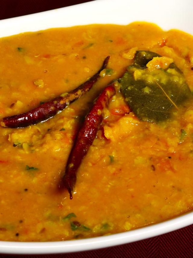 বয়স দেখাবে ১০ বছর কম, মায়ের হাতের এই সবজি দিয়ে ডাল খেয়ে দেখুন