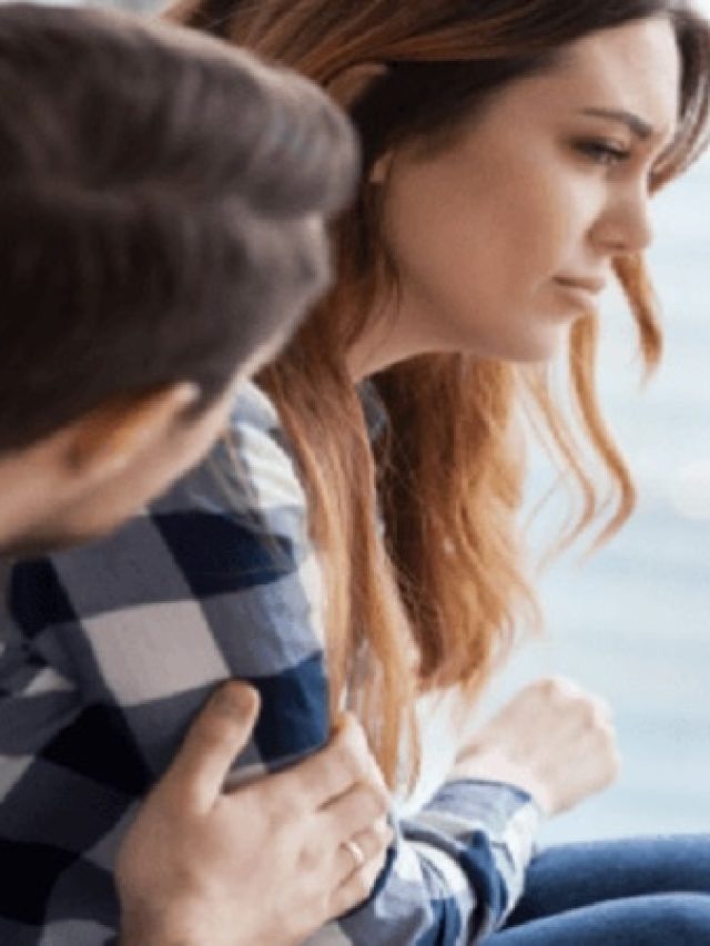 প্রেমিকার কাছে লুকিয়ে রাখতে হয় এই ৪ কথা