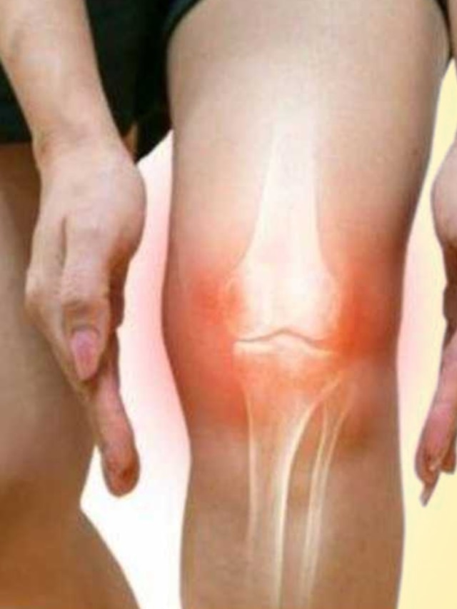 হাঁটুর ব্যথায় কাহিল? এই মশালাতেই পান চিরতরে মুক্তি