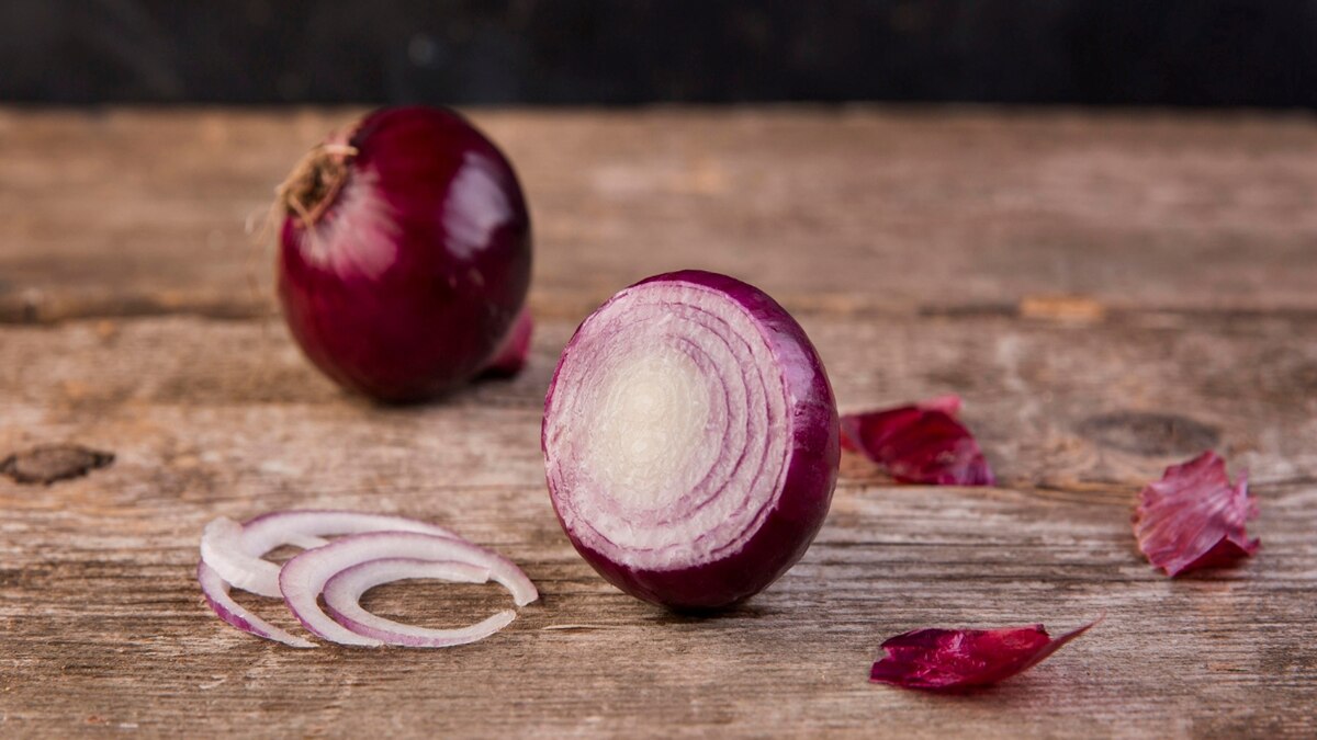 छिला हुआ प्याज क्यों नहीं रखना चाहिए, तुरंत शुरू होने लगता है ये खतरनाक