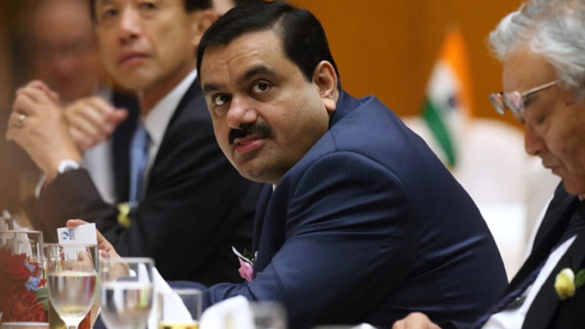शेयर बाजार में भगदड़... Gautam Adani 100 अरब डॉलर क्लब से बाहर!