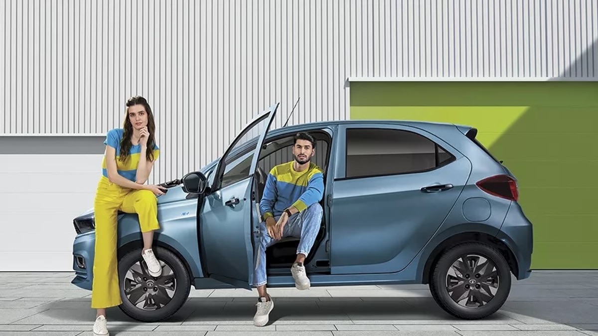 6.99 लाख कीमत... 465Km रेंज! कहीं चूक न जाएं सस्ते में Electric CAR खरीदने का मौका