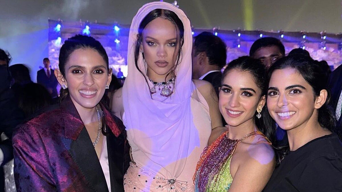 अरबपति रिहाना ने ओरी के ईयररिंग उतरवाकर दिए फेंक? इस वीड‍ियो ने बताया सच