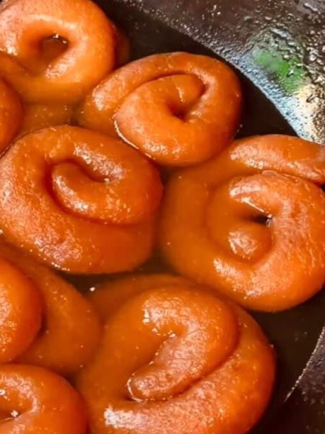 মিষ্টির দোকানের থেকেও তুলতুলে ছানার জিলিপি বানানোর সিক্রেট এটাই, রেসিপি