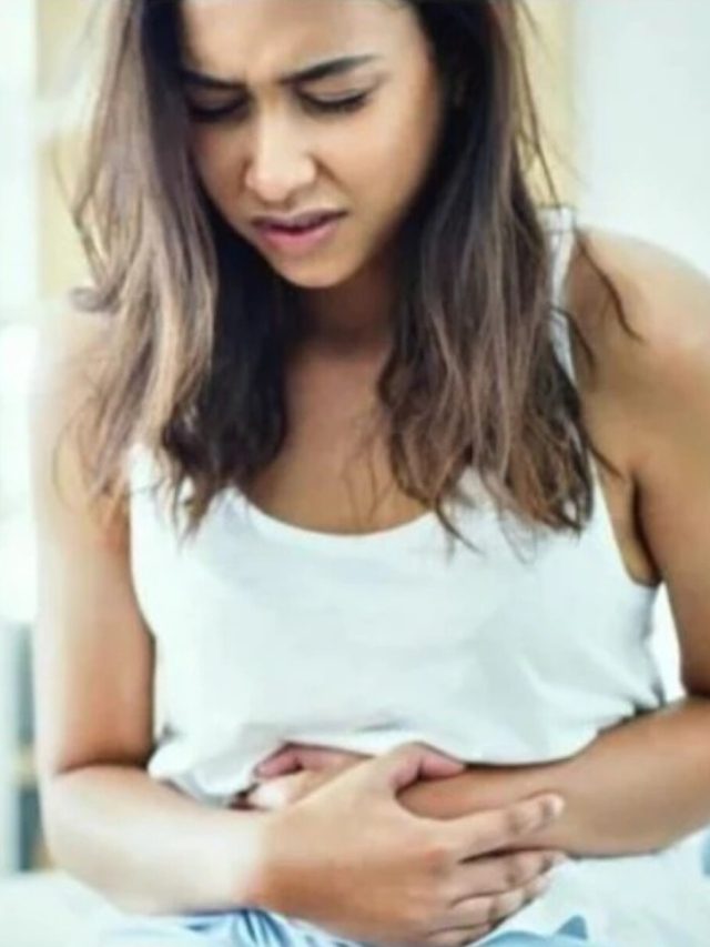 ঘুম থেকে উঠেই  ভোগাচ্ছে অ্যাসিডিটি? ওষুধ ছাড়া এই ৫ উপায়েই নিপাত যাবে