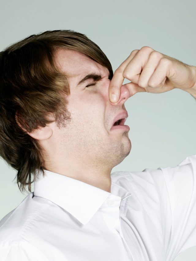 বাপ রে! বাতকর্মের দুর্গন্ধ কমানো সম্ভব? এগুলি মানুন, কেউ নাক চাপা দেবে না