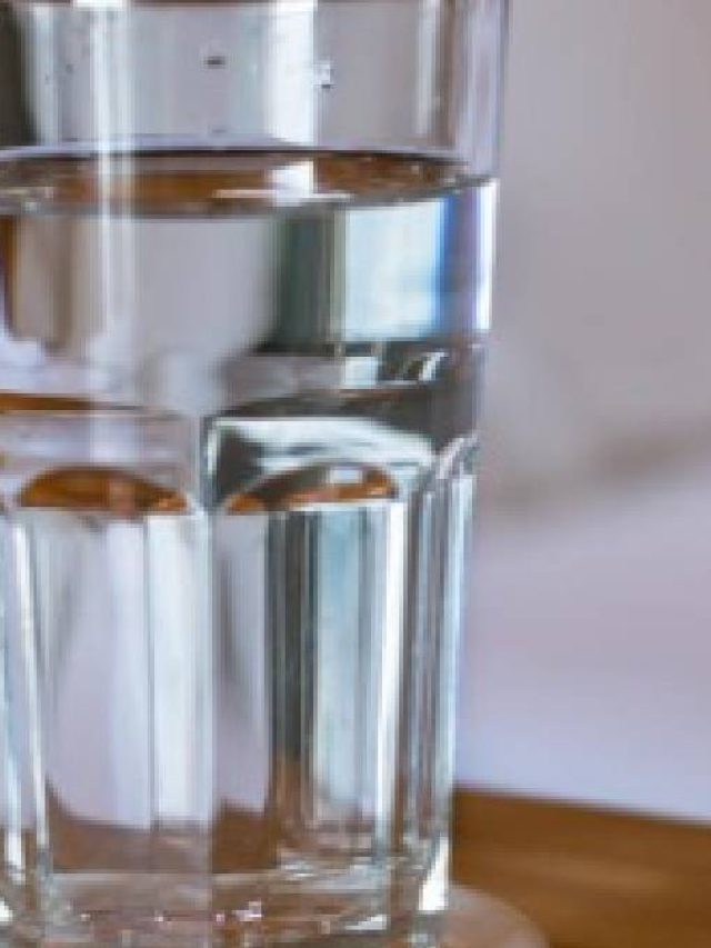 জল খেয়েই  ভ্যানিশ হবে মেদ, কীভাবে?