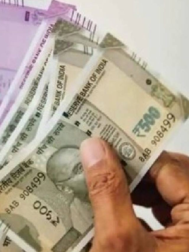 রাতে ঘুমোনোর আগে এই কাজ করলেই ঘরে খেলবে টাকা