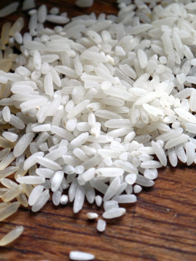 একমুঠো চালেই আসবে কোটি টাকা, শুধু করতে হবে এই টোটকা