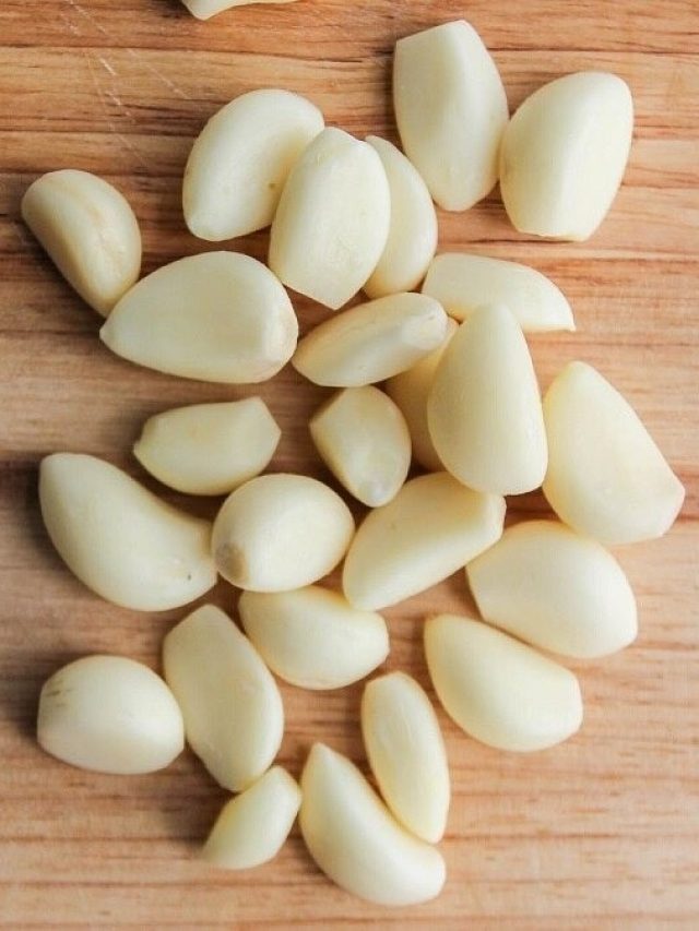 রসুনের অনেক গুণ, তবে কারা রোজ খাবেন না?