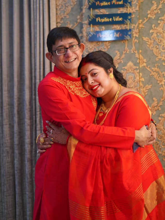 লাল রঙে টুইনিং, শ্রীময়ীর ভাত-কাপড়ের দায়িত্ব নিলেন কাঞ্চন