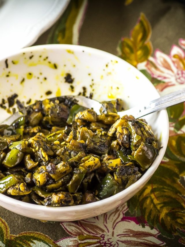 বসন্তের নিম-বেগুন ভাজায় দিন এই উপকরণ, মাংস ছেড়ে এটাই খাবেন