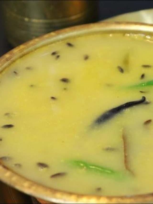 আলুপোস্ত এর সঙ্গে মাস্ট, সঙ্গে ল্যাতল্যাতে বিউলির ডাল, রেসিপি