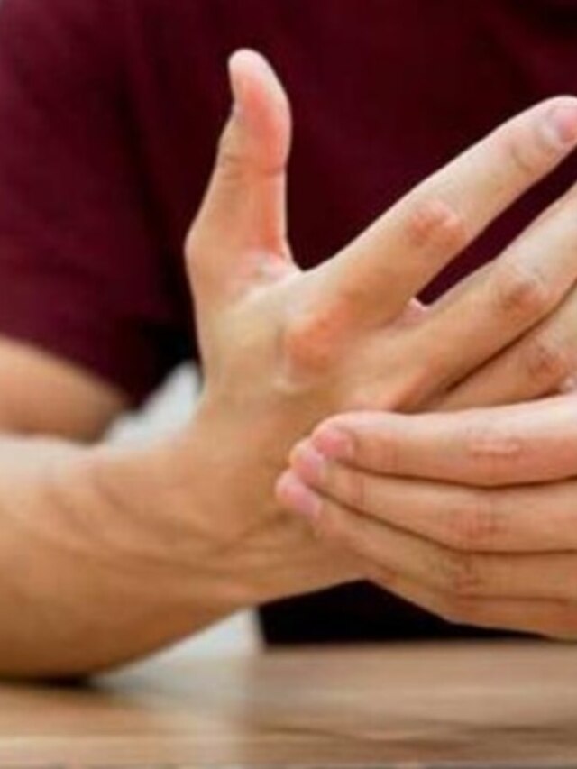 সাবধান! শরীরে এই ৭ লক্ষণ দেখলেই বুঝুন বাড়ছে কোলেস্টেরল