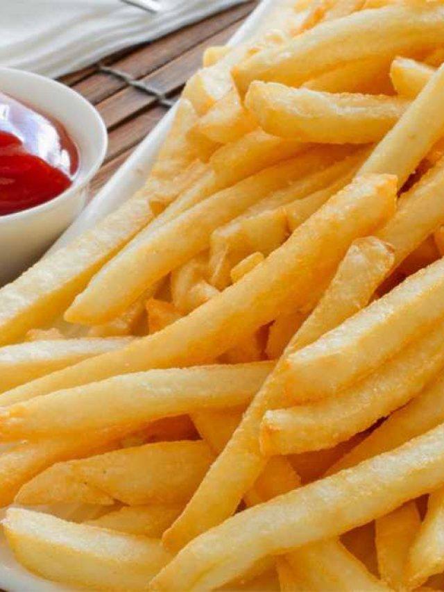 বাড়িতে চেষ্টা করেও হয় না, রেস্তোরাঁর মত ক্রিস্পি ফ্রেঞ্চ ফ্রাই হবে এই টিপসে