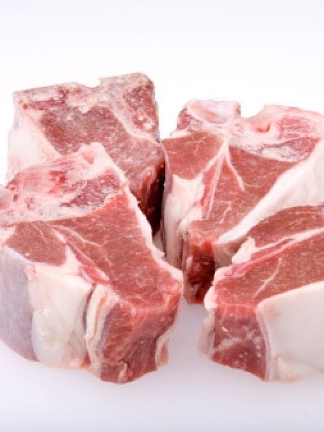 চিকেন-মাটন দলাইমলাই করে ধুয়ে রান্না করছেন, ক্ষতি করছেন না তো?