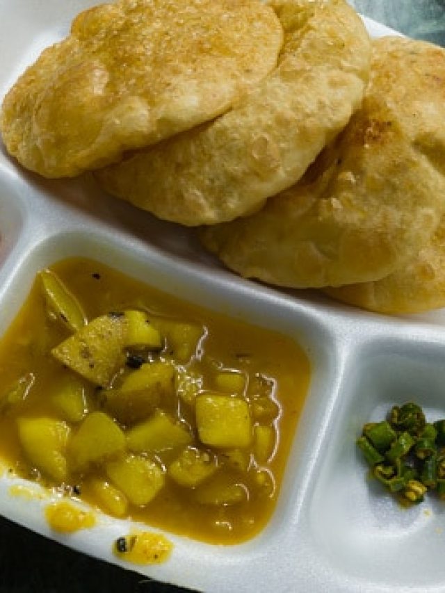 হিং- ছাতুর কচুরির স্বাদ হবে একদম মিষ্টির দোকানের মতো, রেসিপি