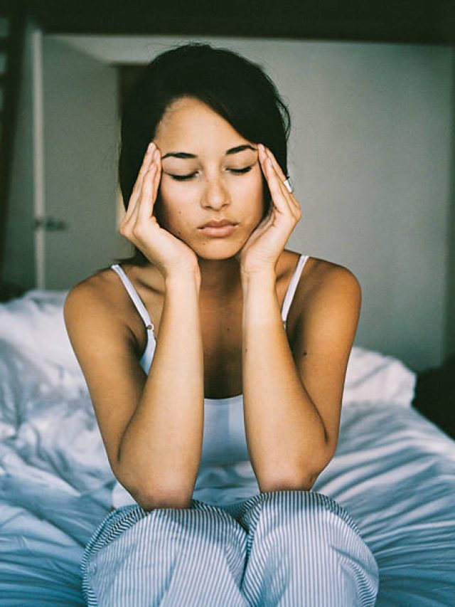 ওষুধ না খেয়েই কমবে মাথার যন্ত্রণা, এই ৭ টোটকা জানলেই নিমেষে আরাম