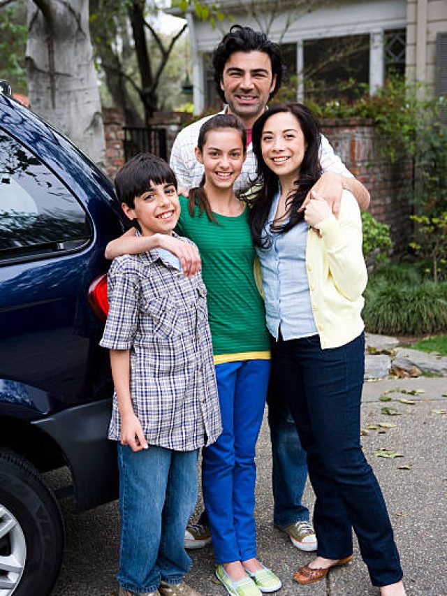 বড়, মেজ না ছোট, বাড়ির কোন সন্তান বাবা-মায়ের বেশি ভালবাসা পায়?