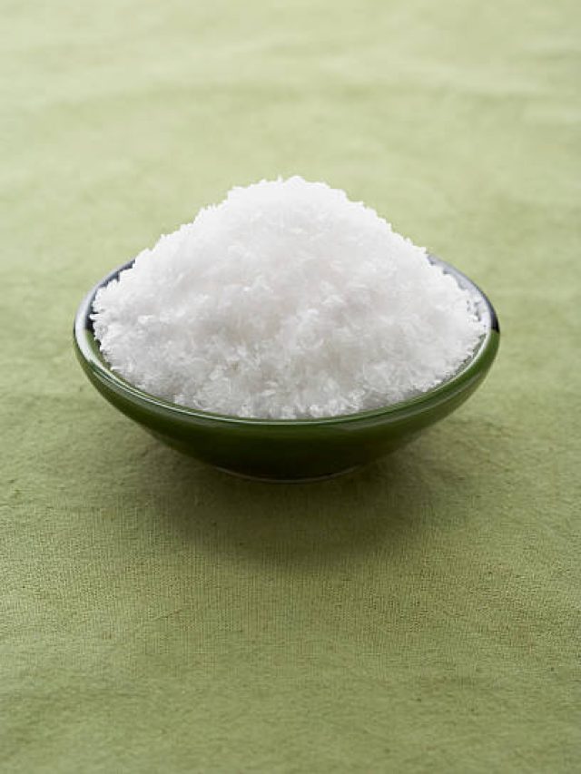 বাড়ির দরজায় কাপড়ে বেঁধে রাখুন একমুঠো নুন, তারপর দেখুন খেল