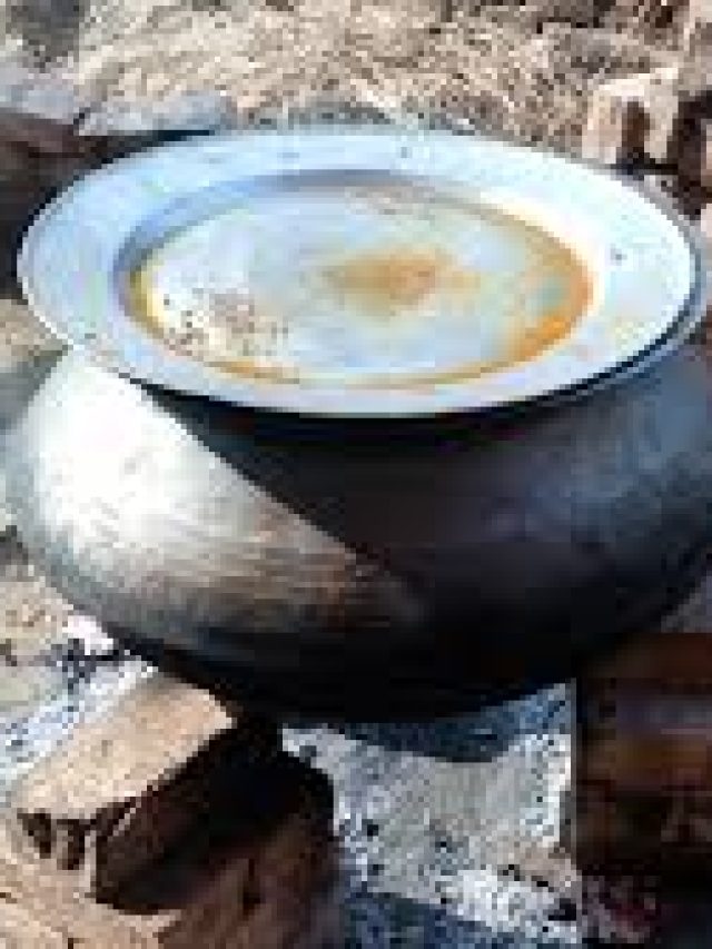 পুড়ে গেছে ভাতের হাঁড়ি? রান্নাঘরের ৪ জিনিসেই আয়নার মতো চকচকে হবে