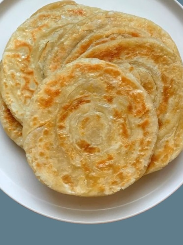 লুচি-পরোটা ১০-১২ ঘণ্টা রাখলেও শক্ত-কাঠ হবে না, মাখার আসল ট্রিকটা শিখুন